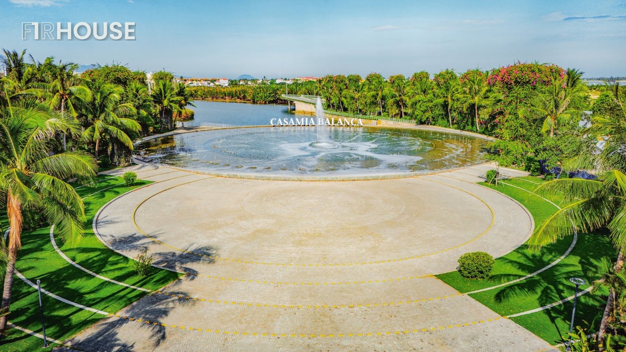 Quảng trường trung tâm với hồ nhạc nước Casamia Balanca đã hình thành