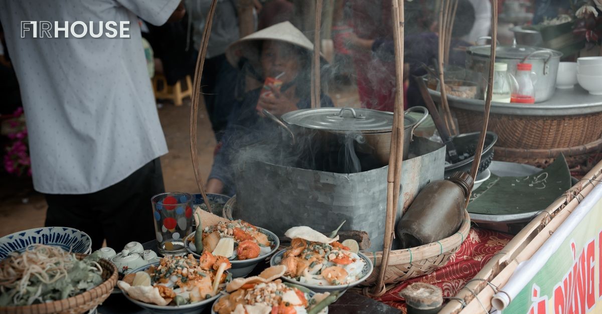 Gánh mì Quảng — món ăn gắn với người xứ Quảng từ đời này qua đời khác